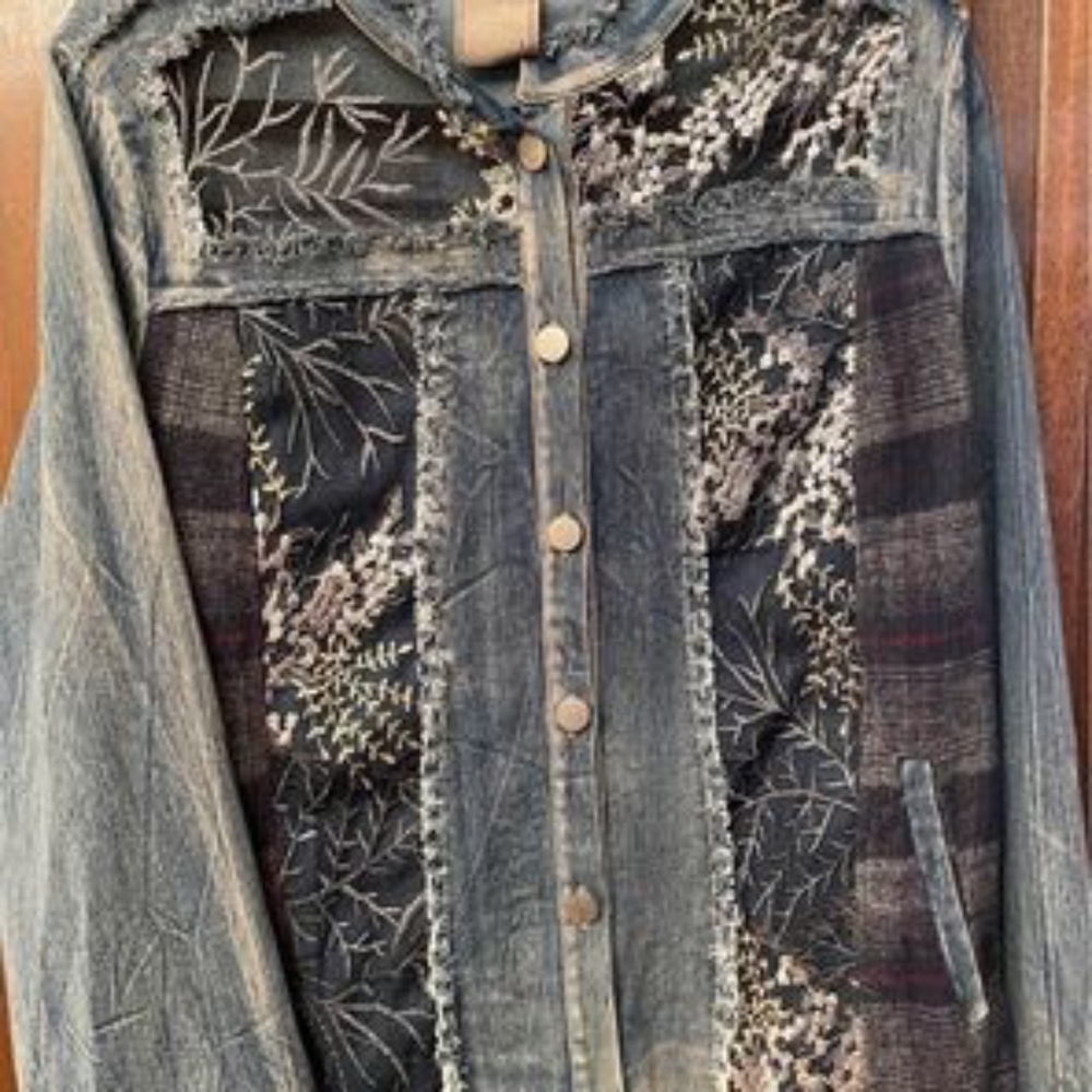 Fashion Concepts Women’s Large Denim Jacket